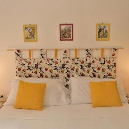 House With Garden And Parking Space In Mergellina Napoli Bagian luar foto